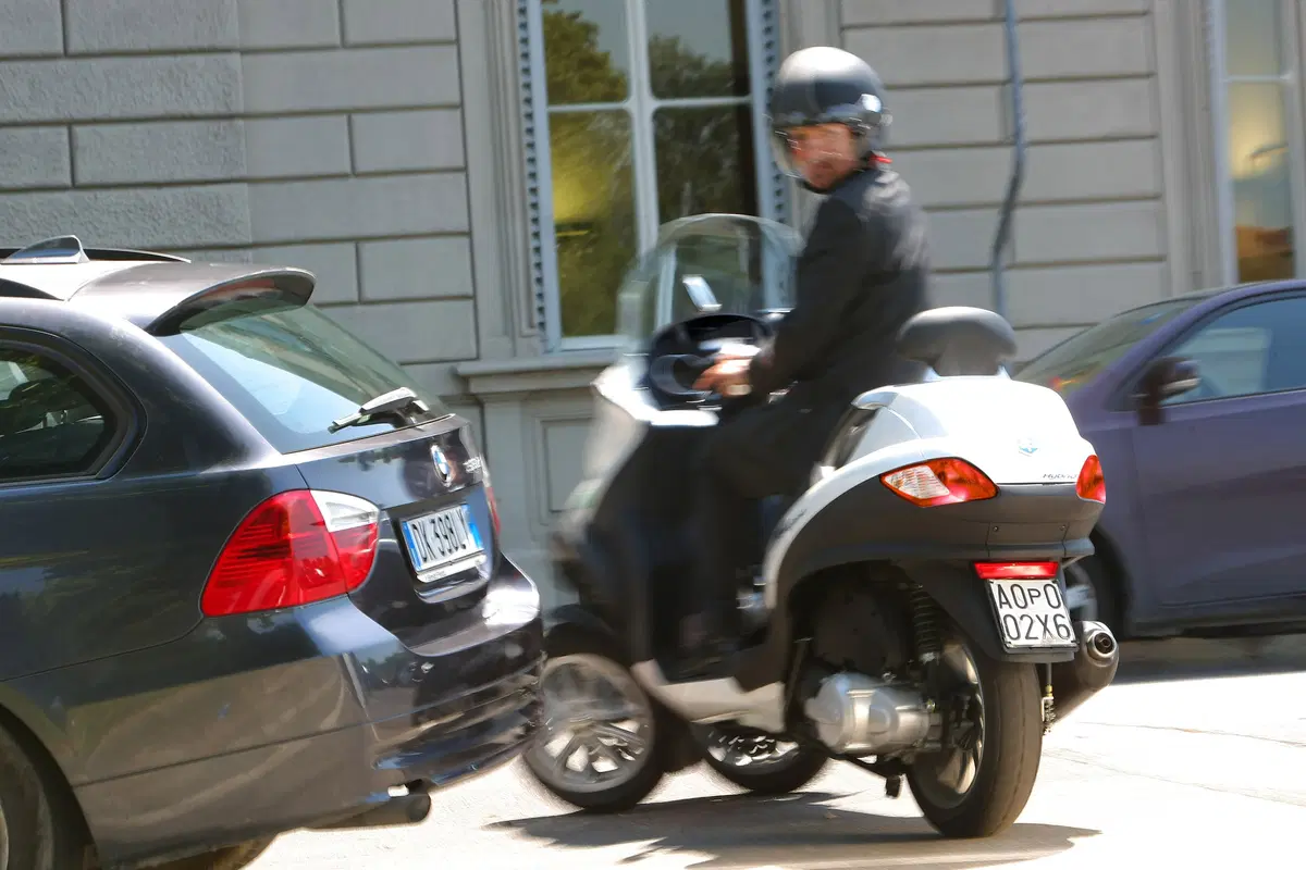 Piaggio MP3 MP3 300 Hybrid ERL (2010 - 16) (5)