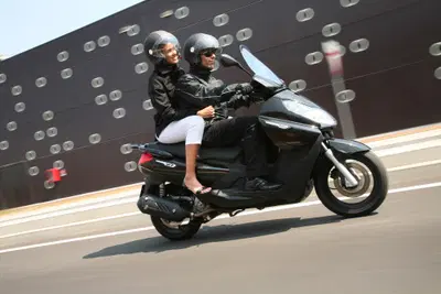 Piaggio X7 300