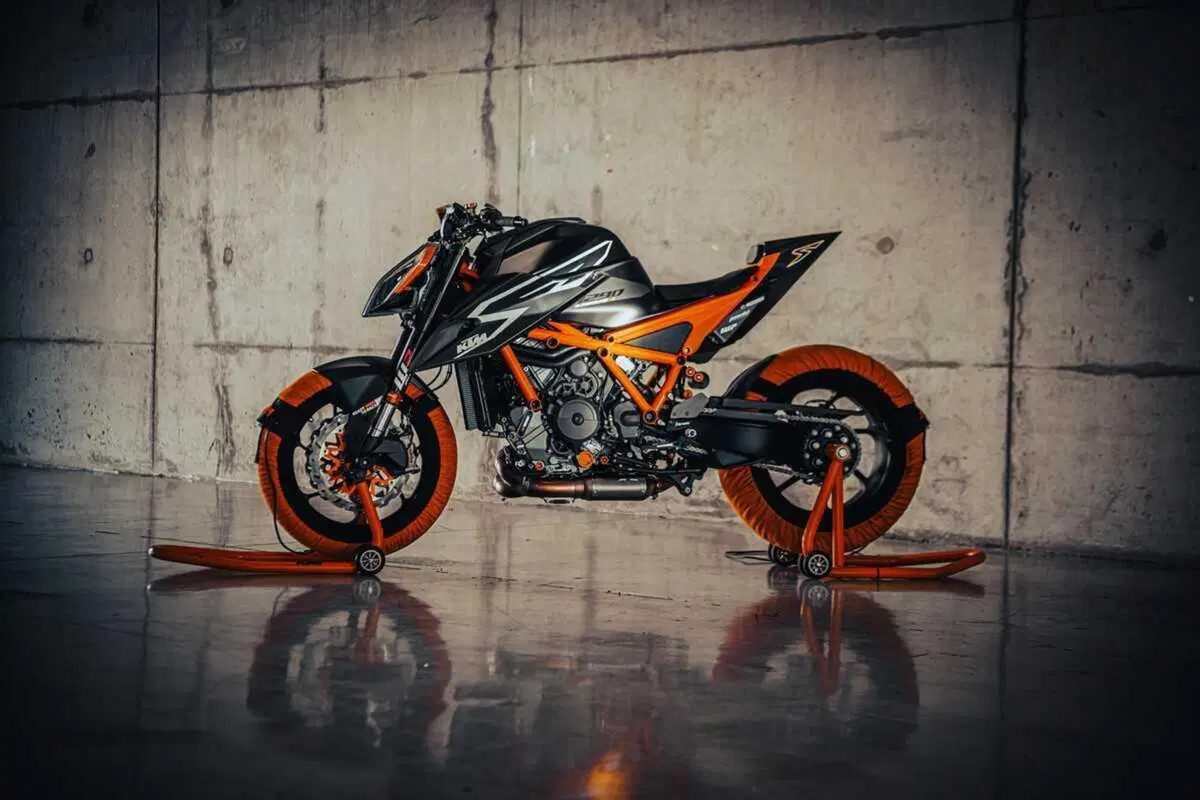 KTM 1290 Super Duke RR 2023: soli 500 esemplari di puro "Ready to Race"  (5)