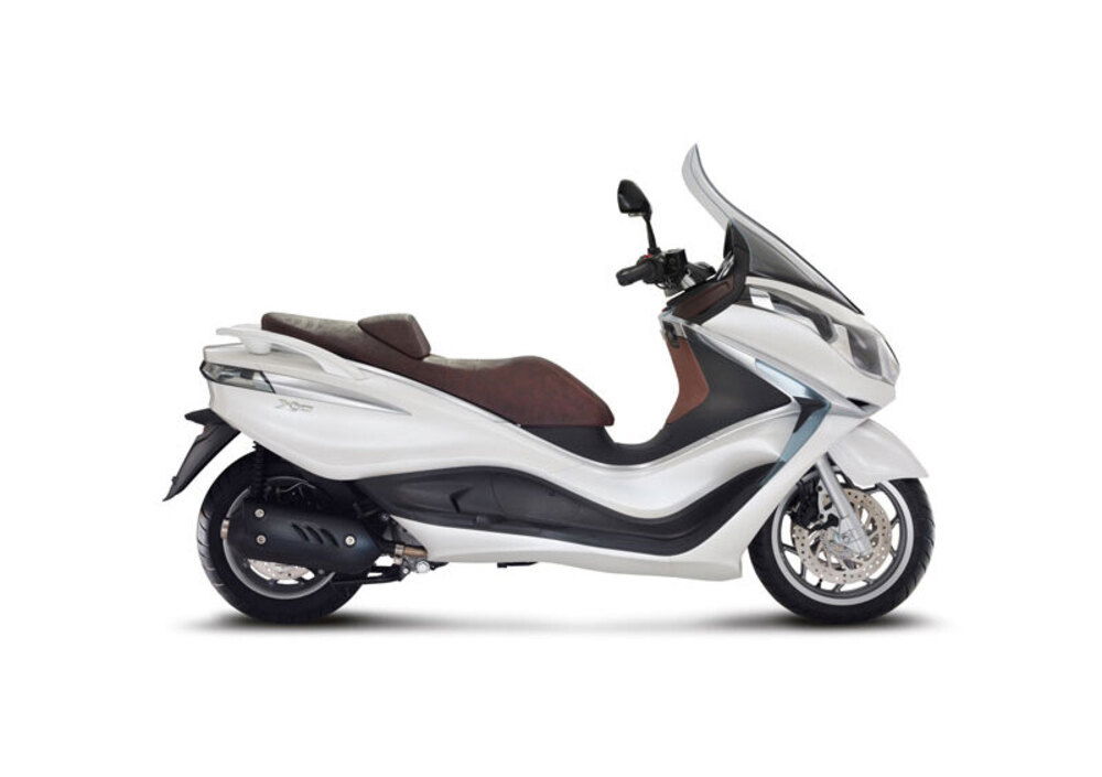 Piaggio X10 500 Executive (2011 - 17) (2)