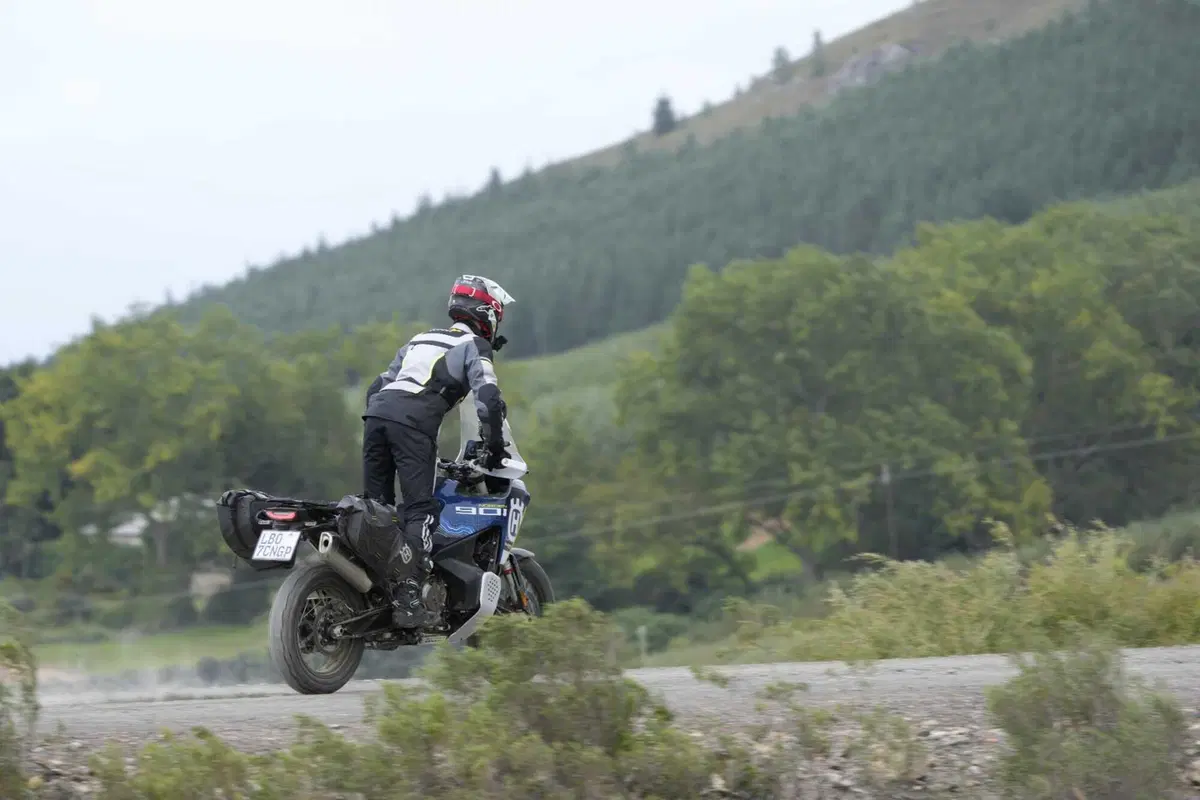 TEST Husqvarna Norden 901 Expedition: l'avventura tra le mani! [VIDEO] (2)