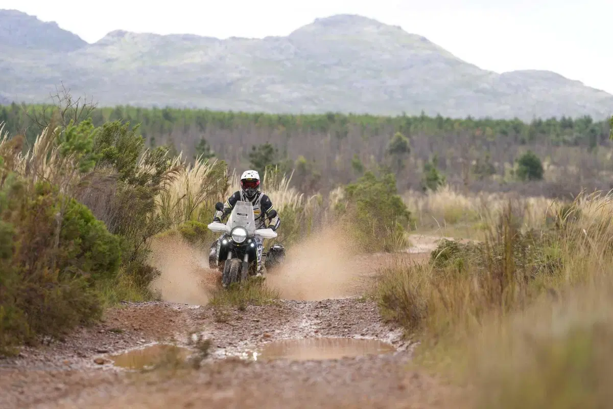 TEST Husqvarna Norden 901 Expedition: l'avventura tra le mani! [VIDEO] (6)