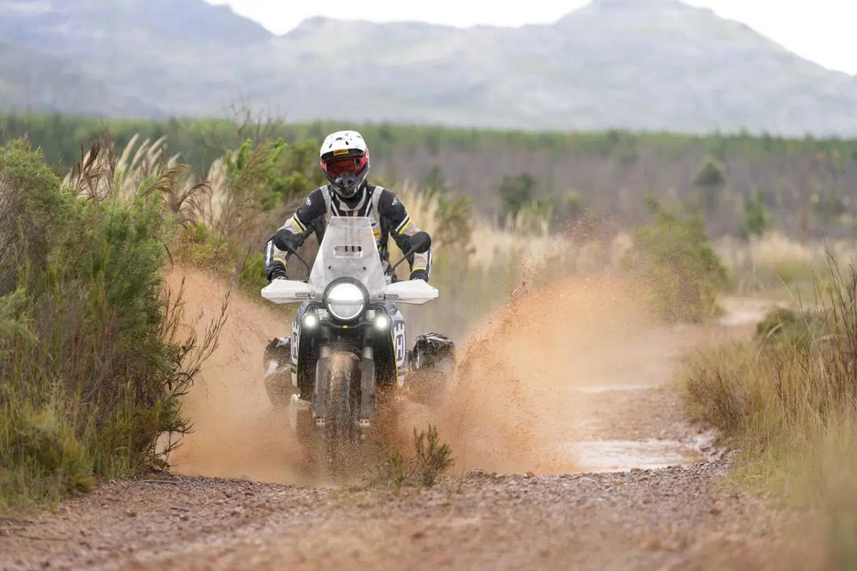 TEST Husqvarna Norden 901 Expedition: l'avventura tra le mani! [VIDEO] (7)