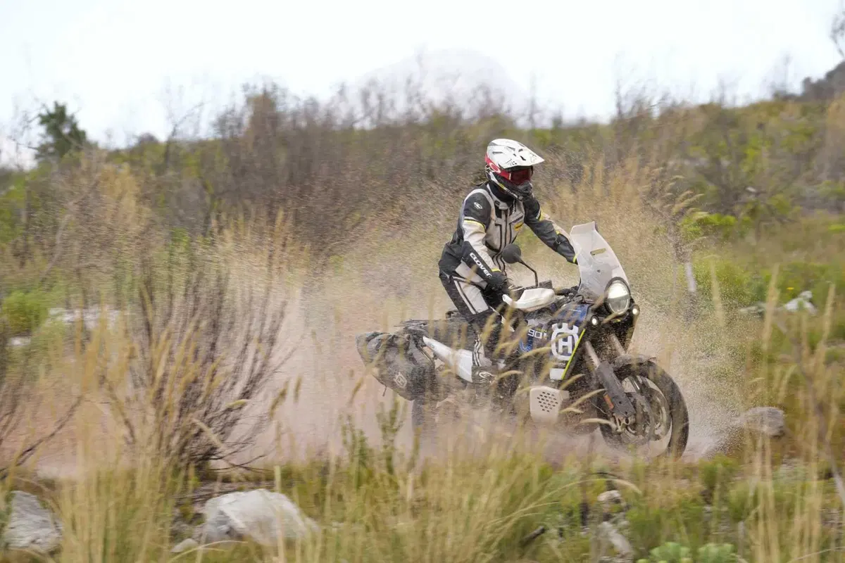 TEST Husqvarna Norden 901 Expedition: l'avventura tra le mani! [VIDEO] (11)
