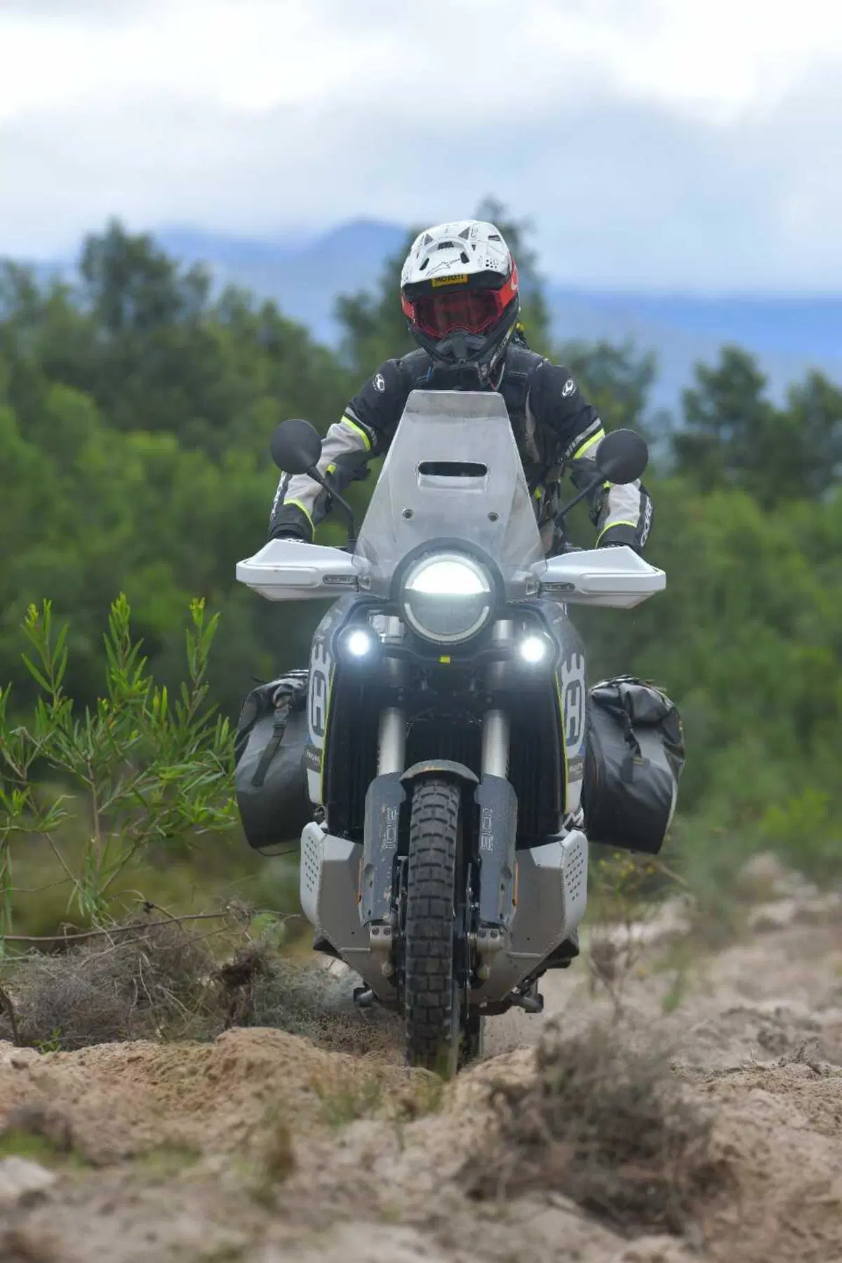 TEST Husqvarna Norden 901 Expedition: l'avventura tra le mani! [VIDEO] (8)