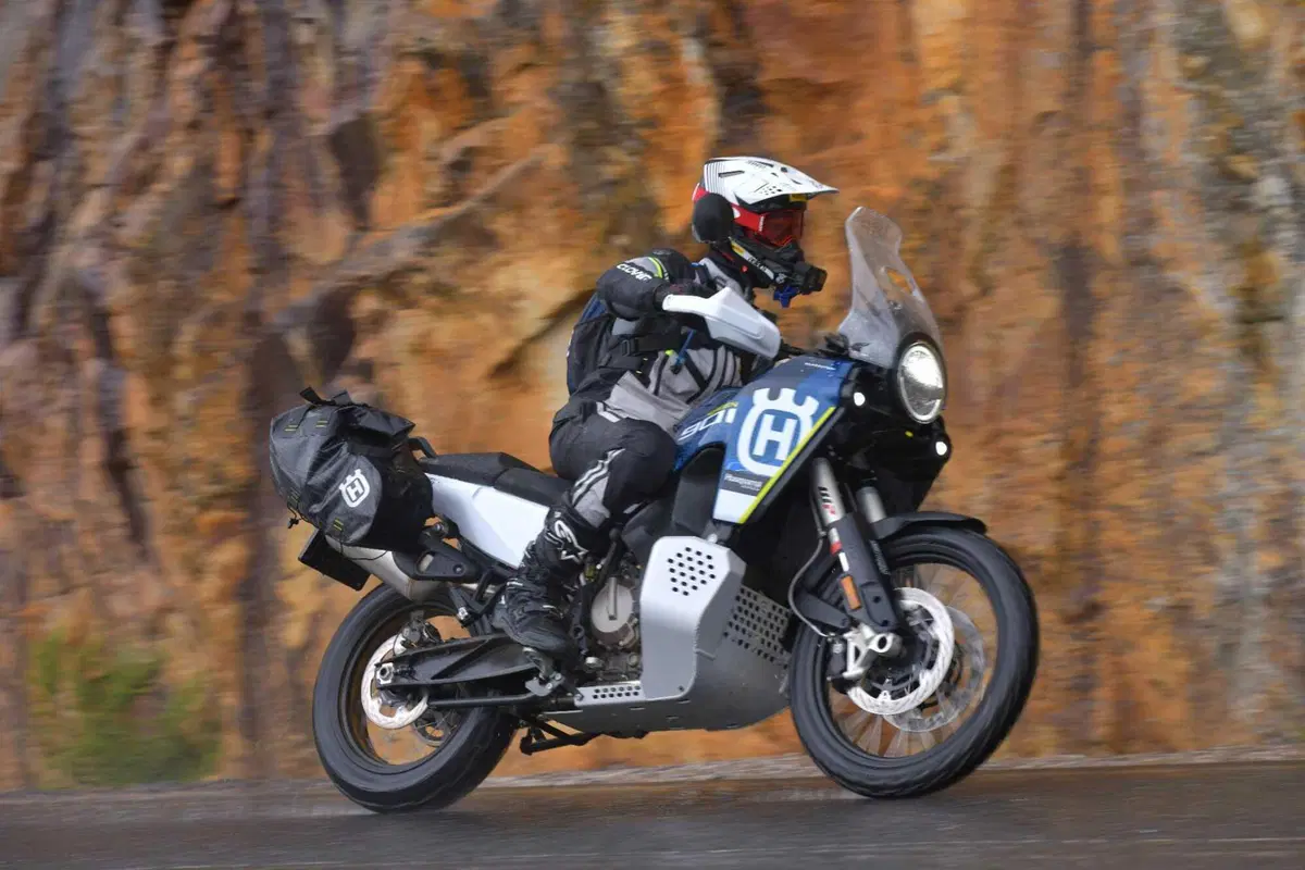 TEST Husqvarna Norden 901 Expedition: l'avventura tra le mani! [VIDEO] (3)