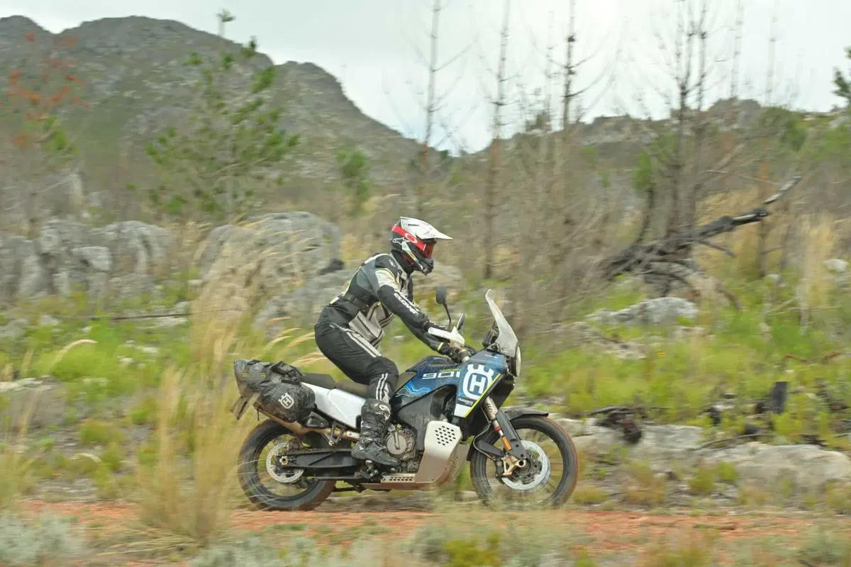 TEST Husqvarna Norden 901 Expedition: l'avventura tra le mani! [VIDEO] (8)