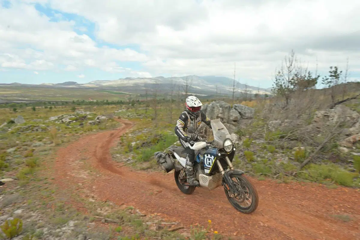TEST Husqvarna Norden 901 Expedition: l'avventura tra le mani! [VIDEO] (9)