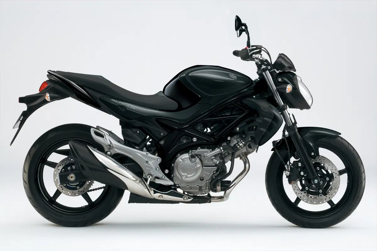 Suzuki Gladius 650 Gladius 650 SFV (2009 - 15) (2)