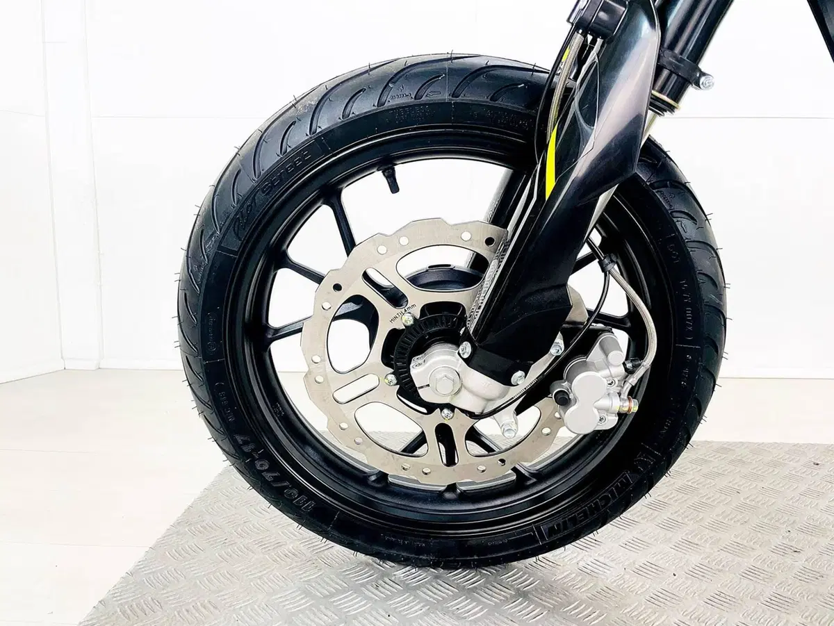 Swm SM 125 R (2022 - 24) (13)