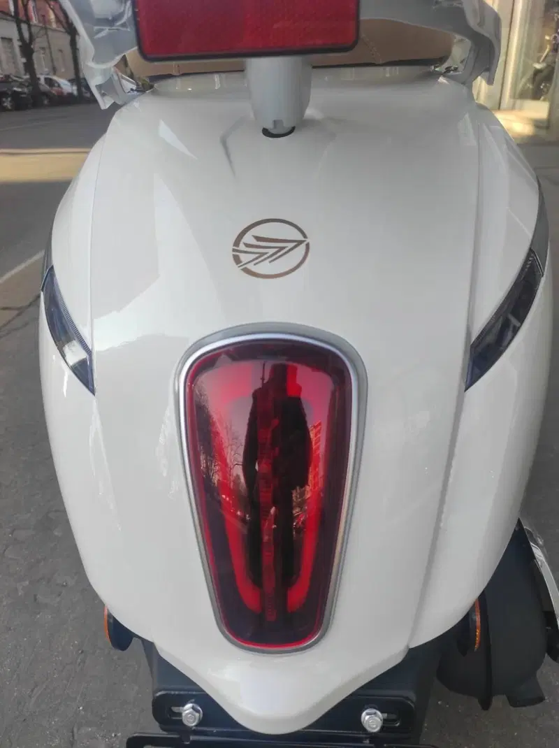Keeway Motor Iskia 125 (2023 - 26) (15)