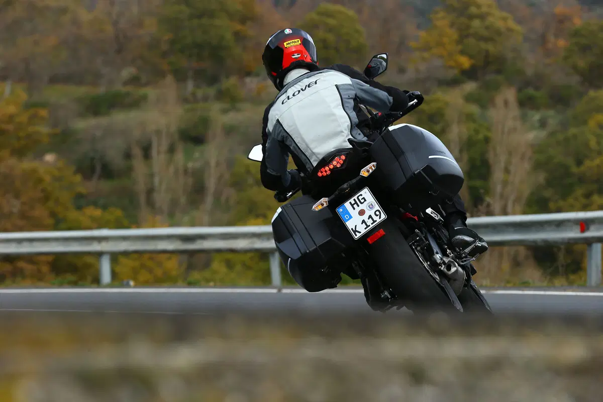 Kawasaki Versys 650 (7)