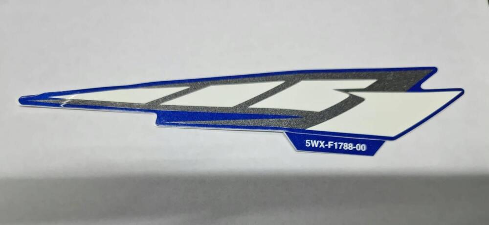 EMBLEMA SINISTRO PER CODONE YAMAHA TZR - 5WXF17880