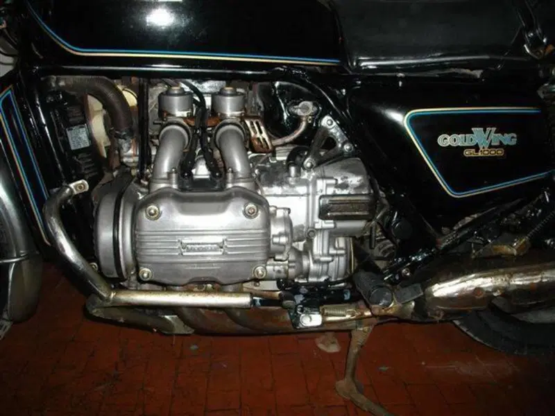 Honda GOLDWING (5)
