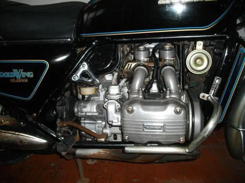Honda GOLDWING (9)