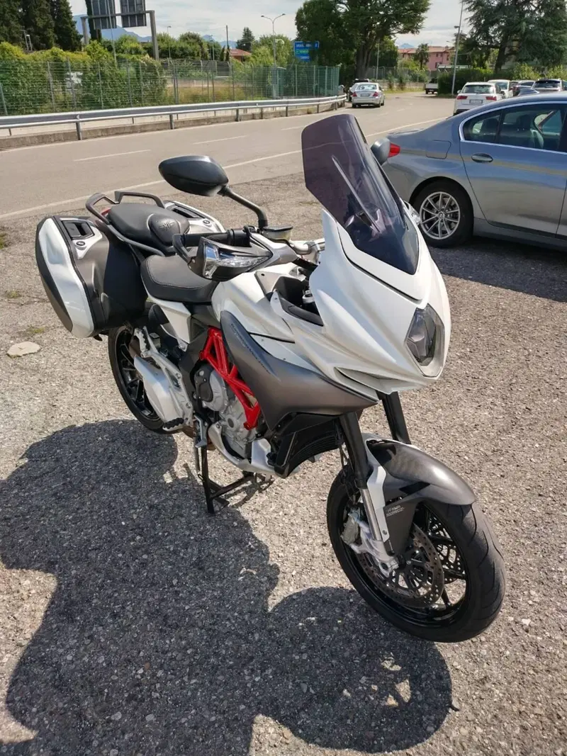 MV Agusta Turismo Veloce 800 Lusso (2014 - 16) (6)