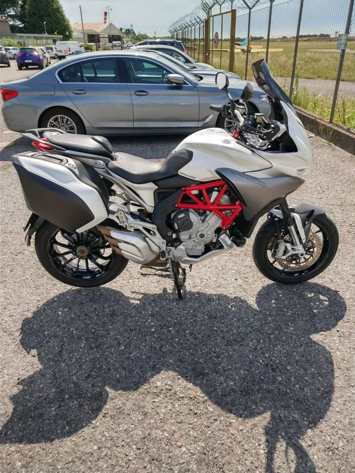 MV Agusta Turismo Veloce 800 Lusso (2014 - 16) (2)