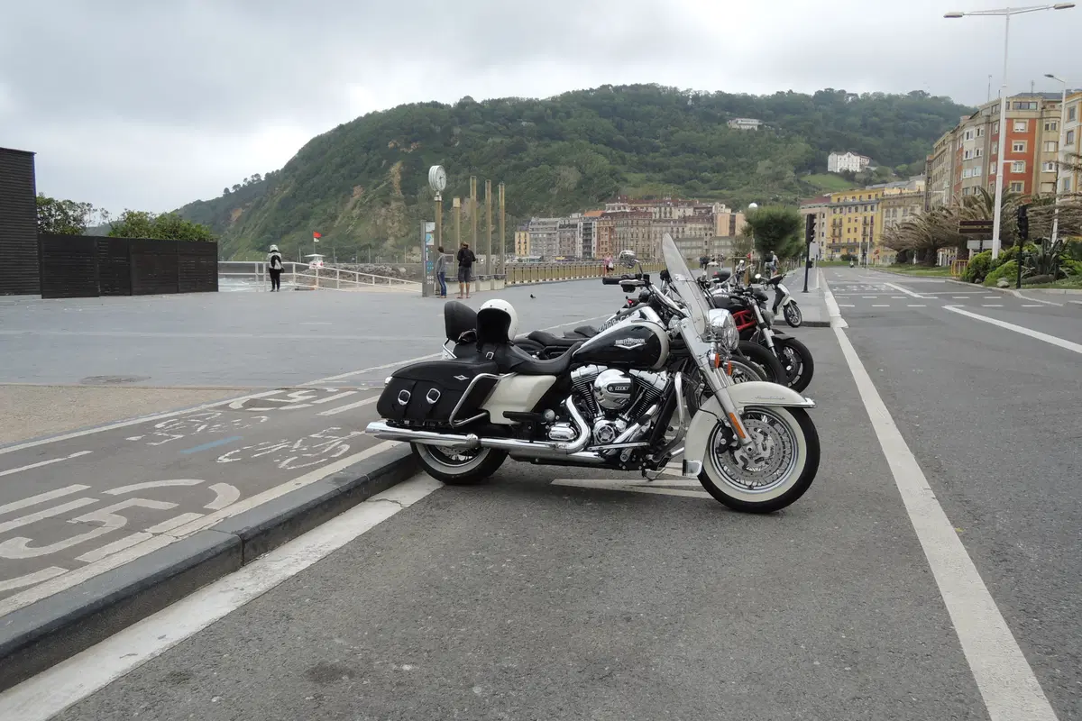 Al Wheels and Waves sulla Harley-Davidson Road King (13)