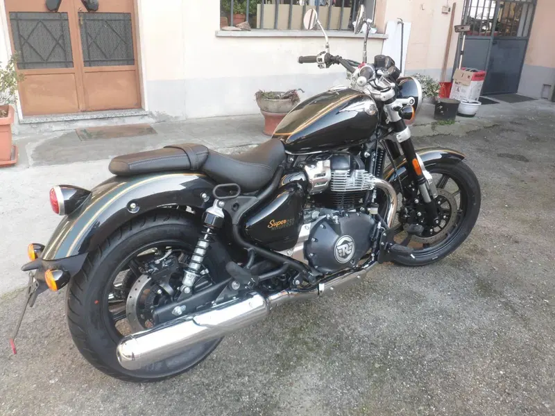 Royal Enfield Super Meteor 650 (2023 - 26) (2)