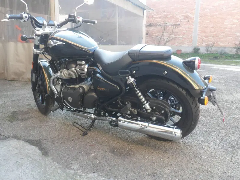 Royal Enfield Super Meteor 650 (2023 - 26) (3)