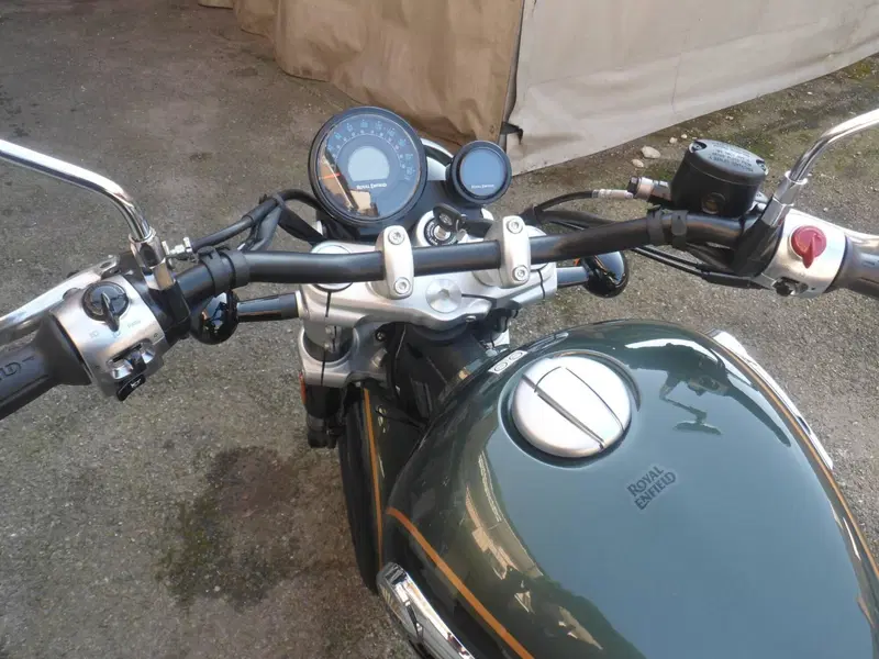 Royal Enfield Super Meteor 650 (2023 - 26) (4)
