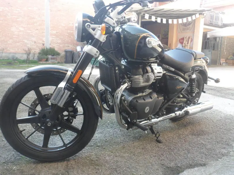 Royal Enfield Super Meteor 650 (2023 - 26) (5)
