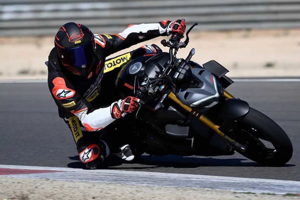 Ducati Streetfighter V4S 2023: il fascino dell'insensato! (21)