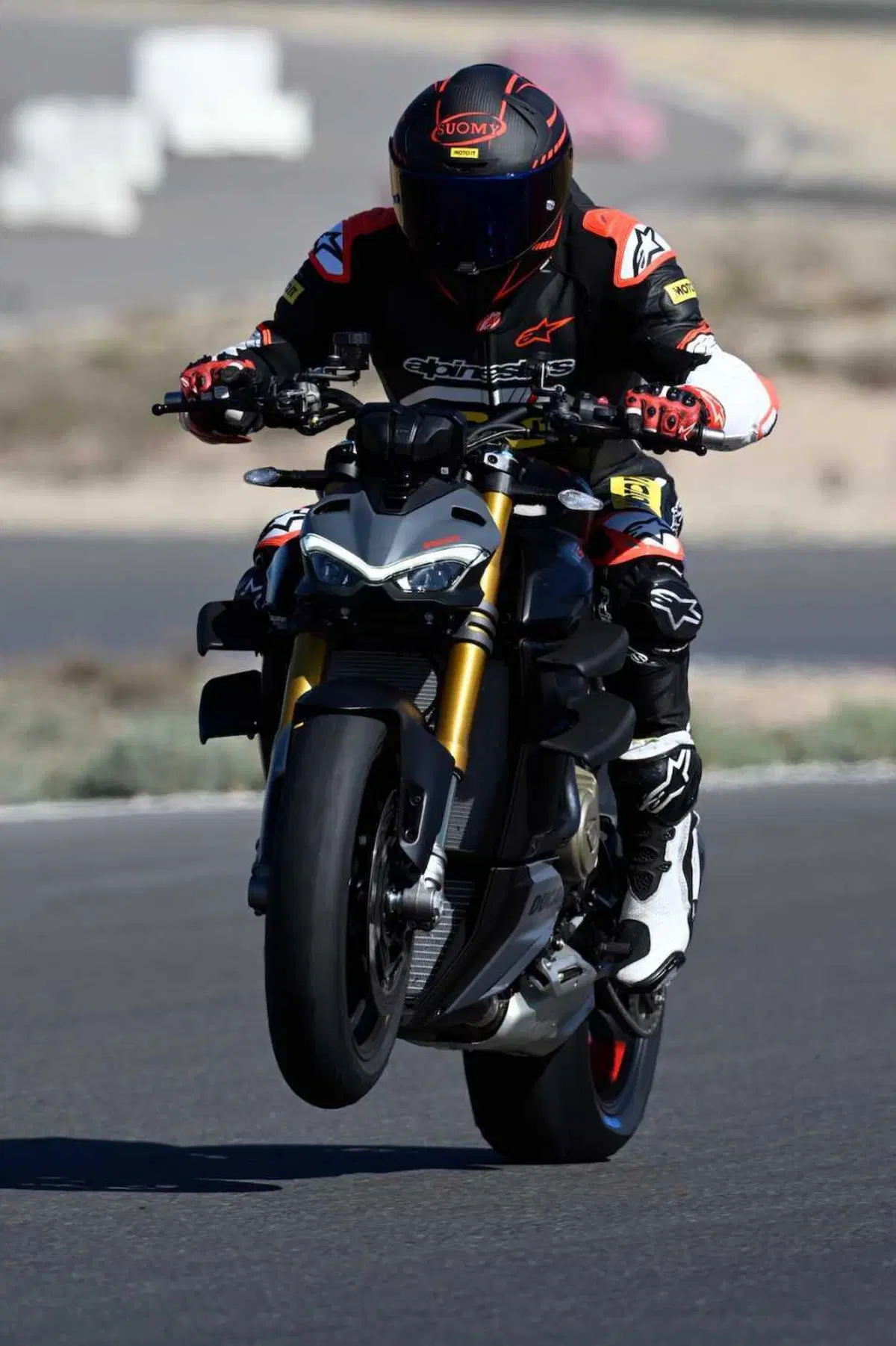 Ducati Streetfighter V4S 2023: il fascino dell'insensato! (26)