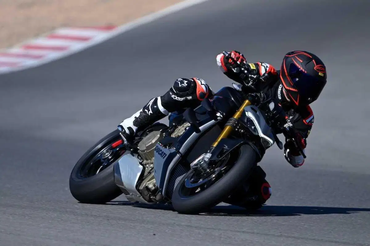 Ducati Streetfighter V4 S 2023: il fascino dell'insensato! (8)