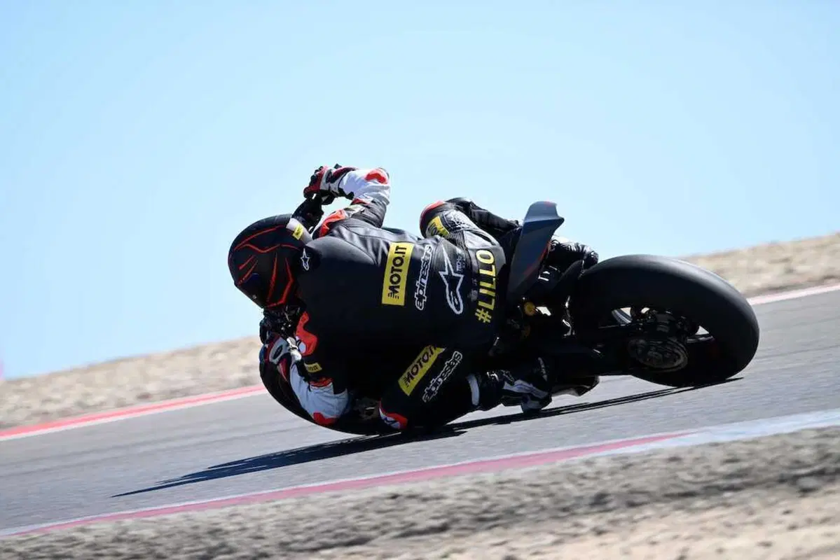 Ducati Streetfighter V4 S 2023: il fascino dell'insensato! (12)
