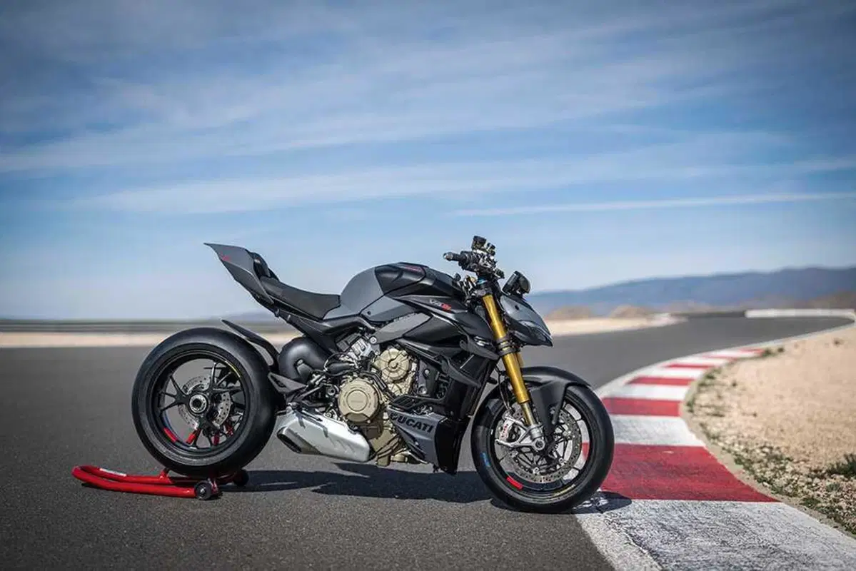 Ducati Streetfighter V4 S 2023: il fascino dell'insensato! (18)