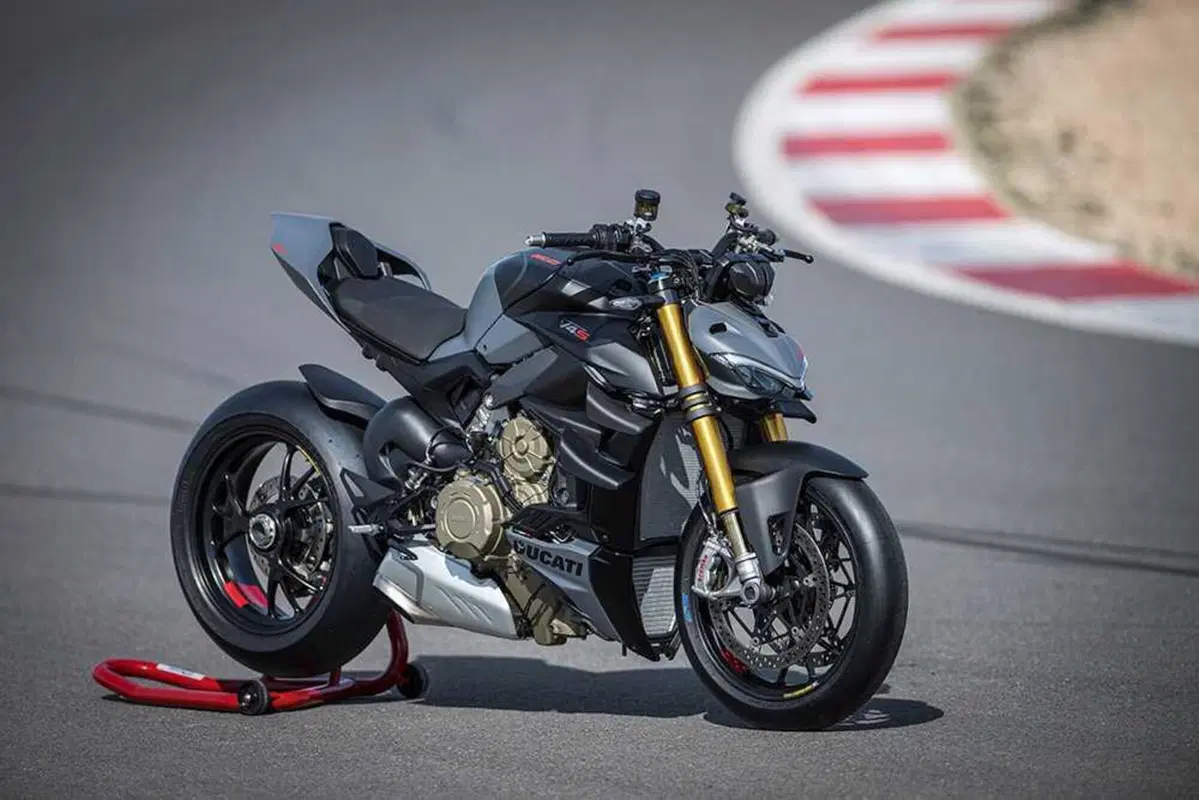 Ducati Streetfighter V4 S 2023: il fascino dell'insensato! (20)