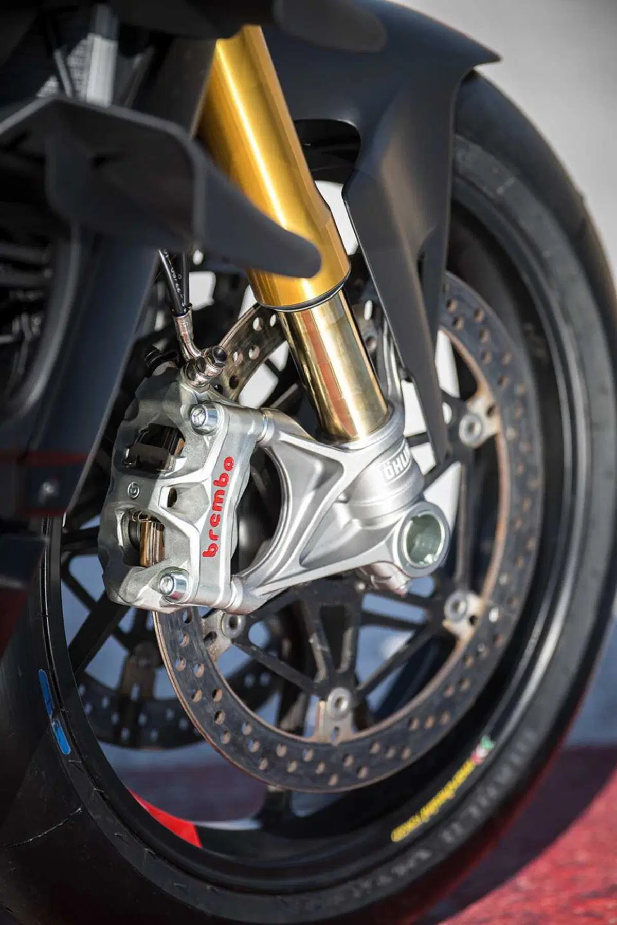 Ducati Streetfighter V4 S 2023: il fascino dell'insensato! (23)