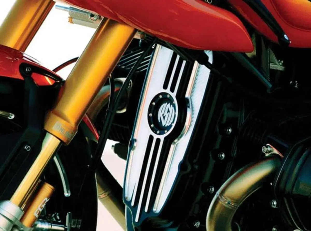  BMW Motorrad e Roland Sands insieme per le parti speciali della NineT (10)