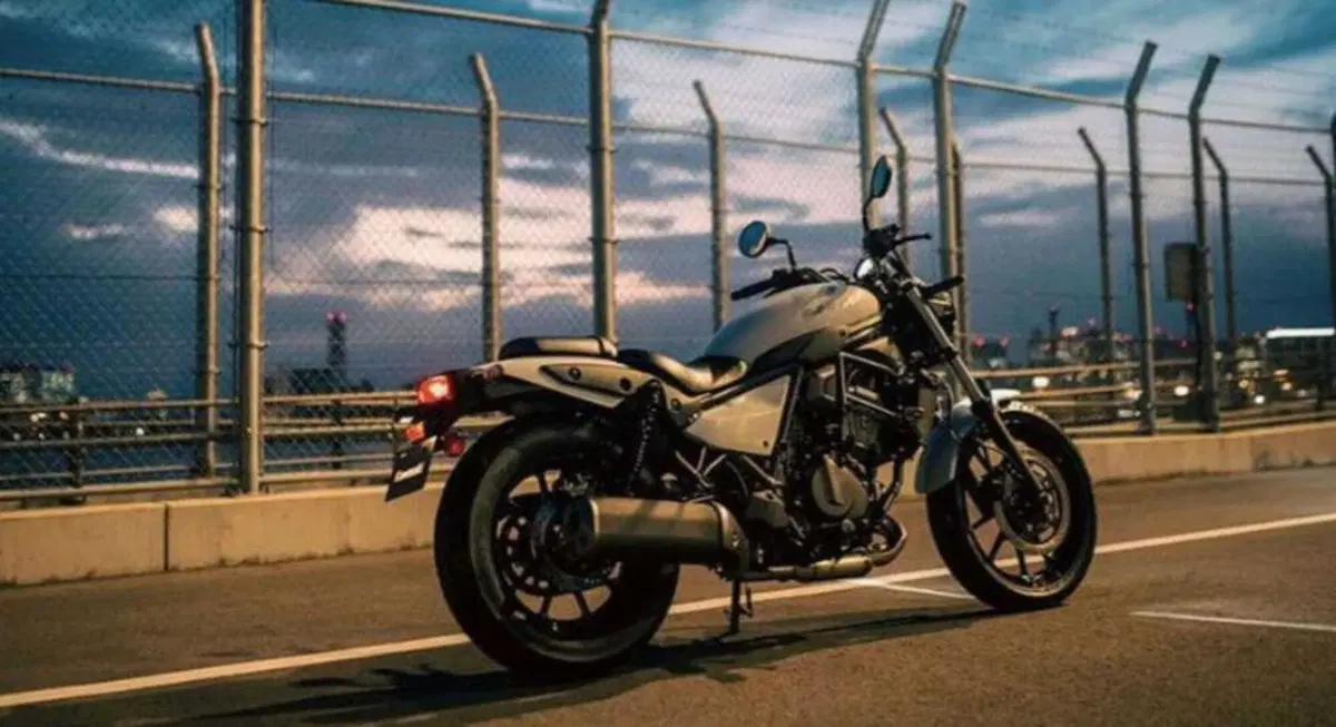 Kawasaki toglie il velo alla nuova Eliminator. Ecco com'&egrave; fatta
