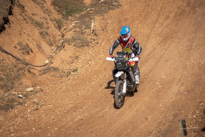 La Fantic XEF 450 Rally sulla pista di motocross di Serle (BS)