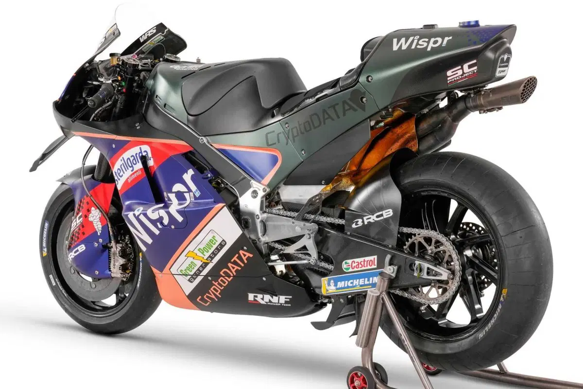 MotoGP 2023. Ecco le MotoGP del team satellite Aprilia. Miguel Oliveira: “La nuova livrea mi piace!”. Raul Fernandez: “Specialmente la parte blu!” [GALLERY] (12)