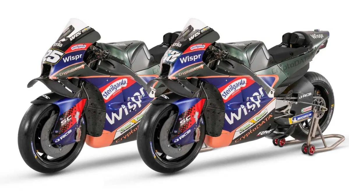 MotoGP 2023. Ecco le MotoGP del team satellite Aprilia. Miguel Oliveira: “La nuova livrea mi piace!”. Raul Fernandez: “Specialmente la parte blu!” [GALLERY] (15)