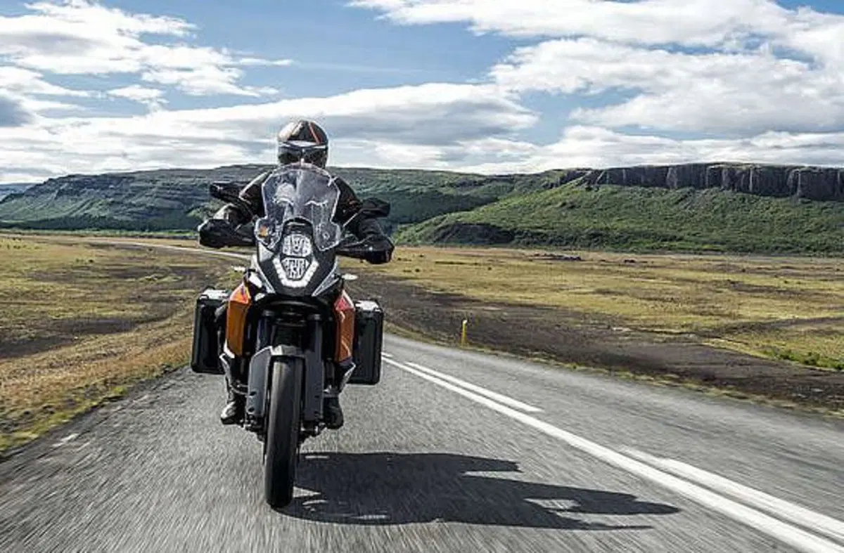 KTM stabilisce il suo record: 100.000 moto prodotte (3)