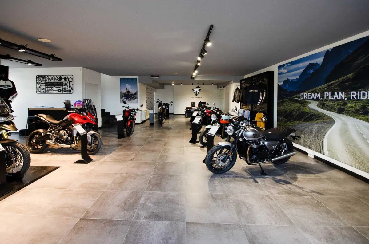 Nuova apertura: inaugura Peragnoli Triumph Siena (3)