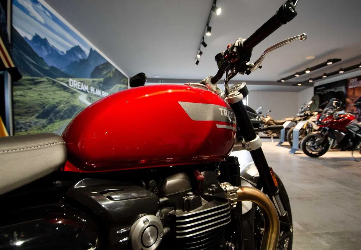 Nuova apertura: inaugura Peragnoli Triumph Siena (5)