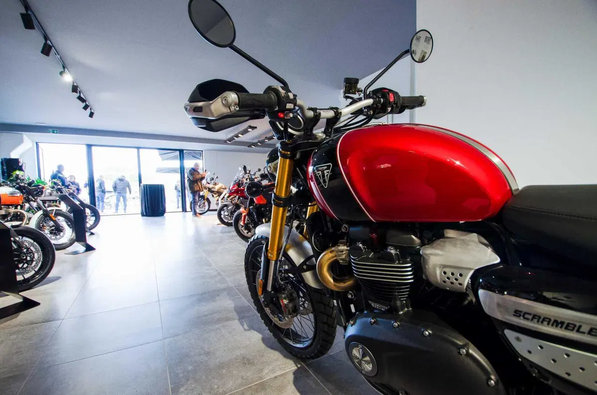 Nuova apertura: inaugura Peragnoli Triumph Siena (7)
