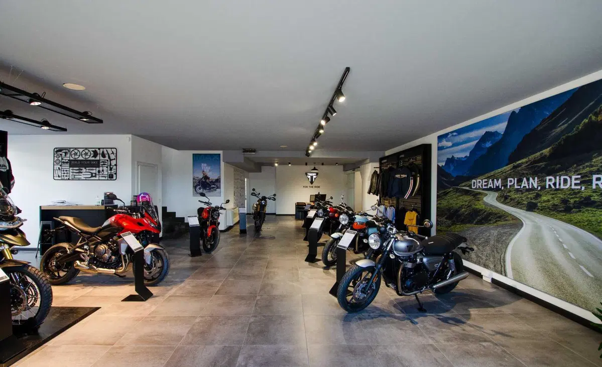 Nuova apertura: inaugura Peragnoli Triumph Siena (11)