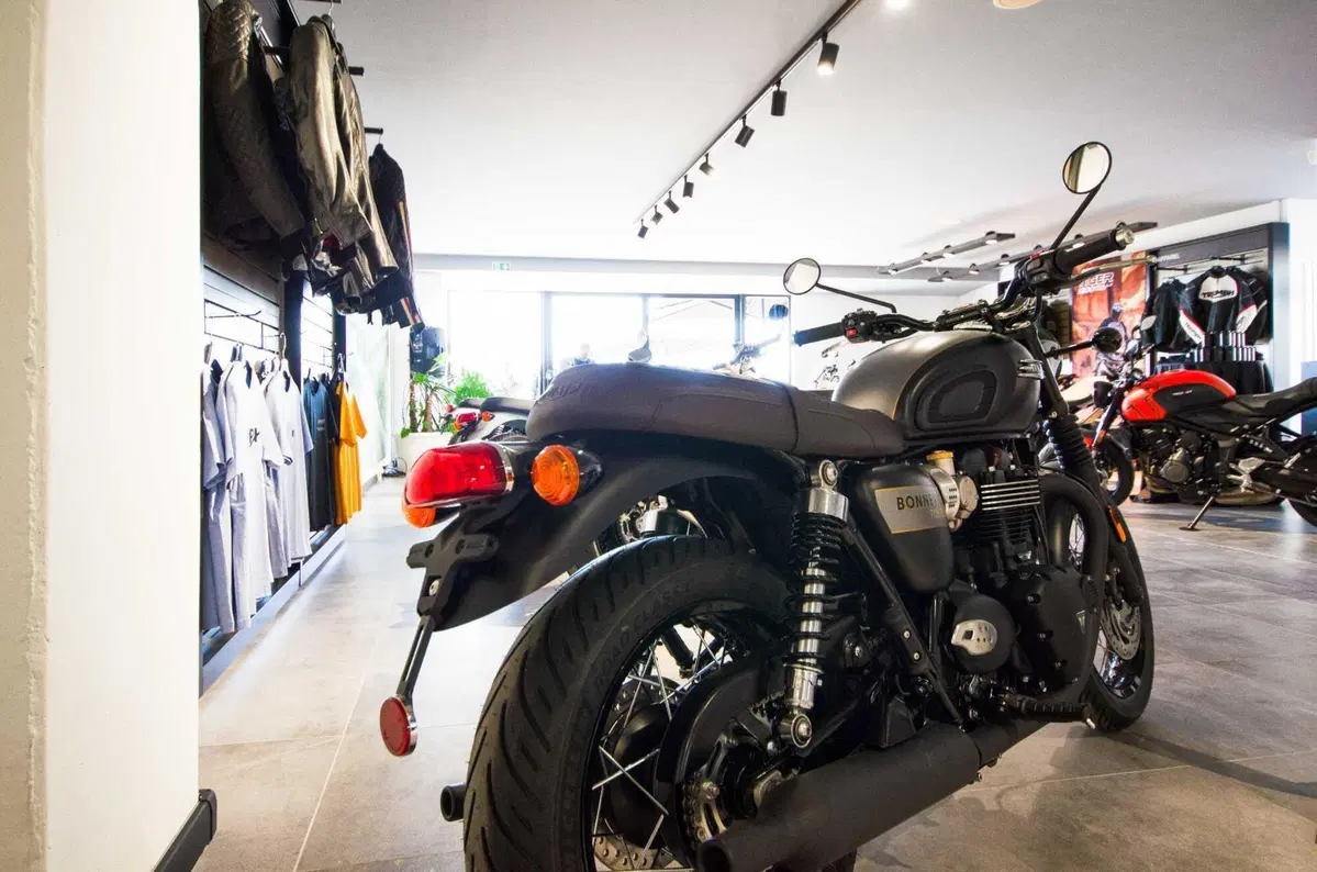 Nuova apertura: inaugura Peragnoli Triumph Siena (16)