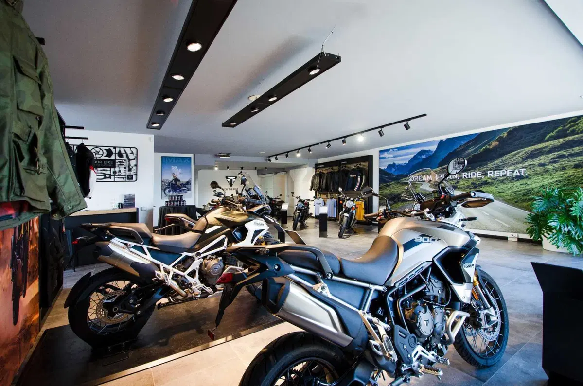 Nuova apertura: inaugura Peragnoli Triumph Siena (18)