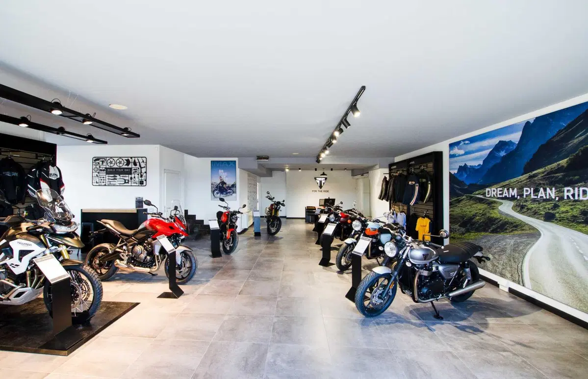 Nuova apertura: inaugura Peragnoli Triumph Siena (21)
