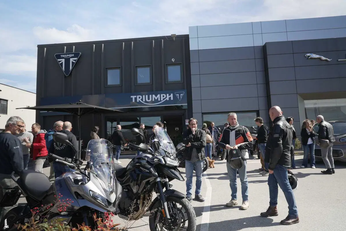 Nuova apertura: inaugura Peragnoli Triumph Siena (30)