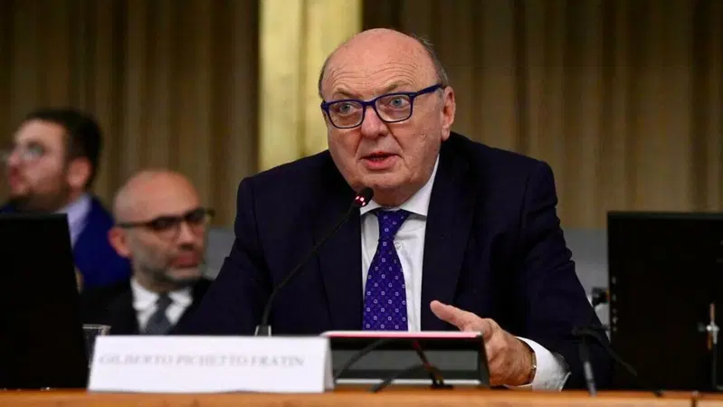 Stop motori termici. Pichetto: "L'elettrico via maestra, ma non nel 2035"
