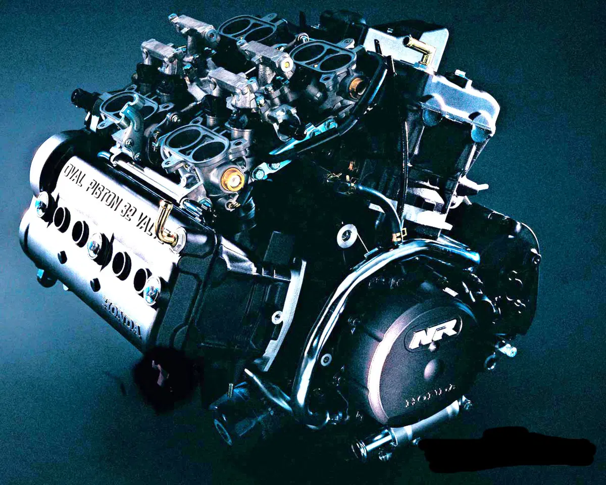 Honda VFR750F: la mitica RC24 sfida il mondo  (42)
