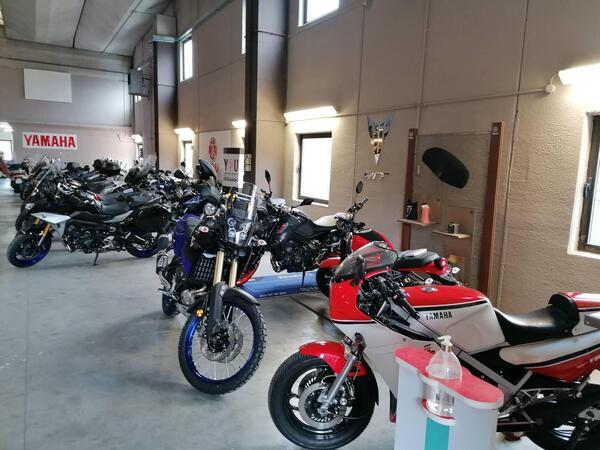 Abbigliamento Yamaha ufficiale - Abbigliamento e Accessori In vendita a  Genova